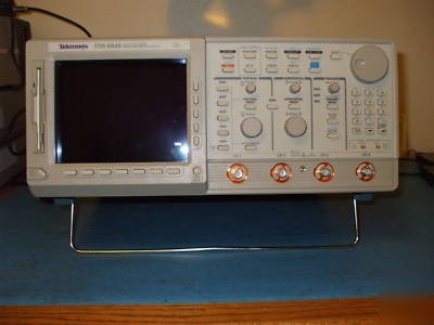 Tektronix TDS684B tds 684B 1 ghz 4CH 5GS/s oscilloscope