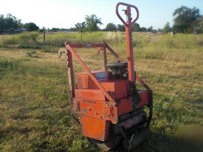 Essick asphalt paving roller vibrator w/ water tank 