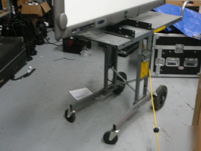 3M 9200 ic projection interactive white board w/cart