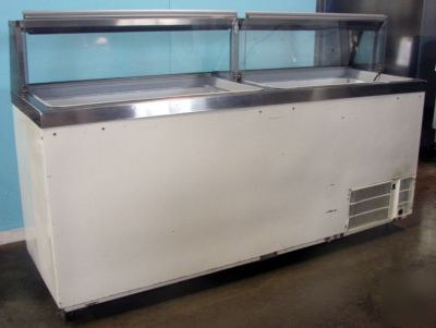 Masterbilt dd-88 16 flavor dipping cabinet