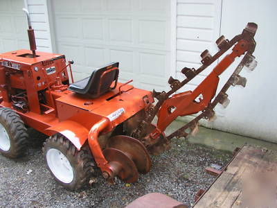 Ditch witch trencher, 5-ft bar, back fill blade