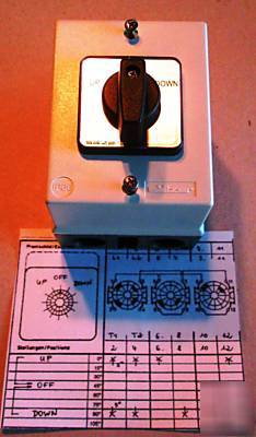 Boat lift reversing drum switch (spring return) 