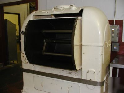 Read co. horizontal barrel bakery dough mixer 1000 lb.