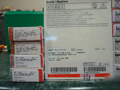 Smith & nephew large lot of misc. items ~33 pieces