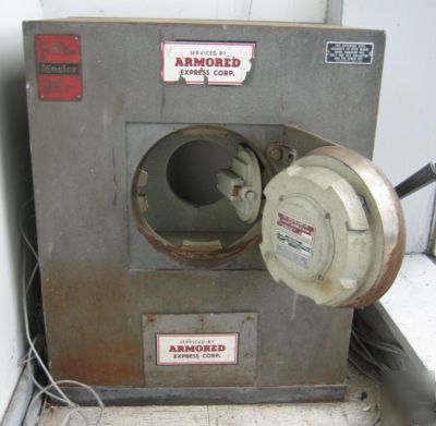 Mosler safe co. x-60 burglary resistive business chest 