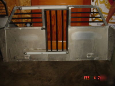 Ray allen - police K9 transport cage/partition/barrier