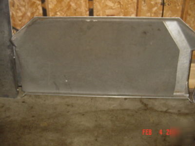 Ray allen - police K9 transport cage/partition/barrier