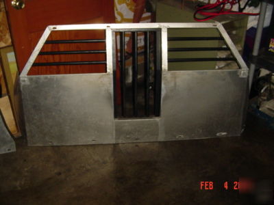 Ray allen - police K9 transport cage/partition/barrier