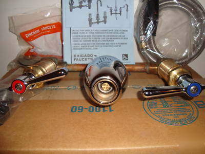 Chicago faucets 200-alesssptcp kitchen faucet w/spray