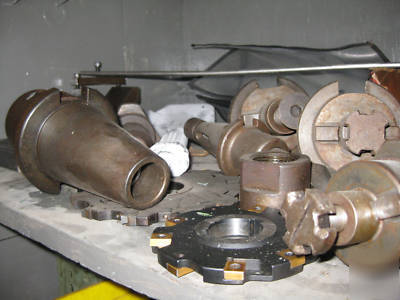 Cincinnati milacron 315-16 e dial type universal mill
