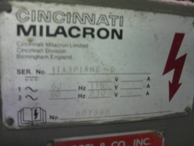 Cincinnati milacron 315-16 e dial type universal mill