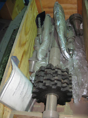 Cincinnati milacron 315-16 e dial type universal mill