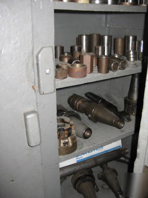 Cincinnati milacron 315-16 e dial type universal mill