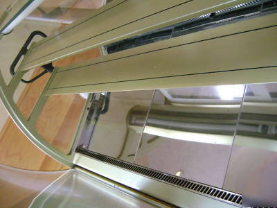Fb deranieri~european~refrigerated~pastry display case
