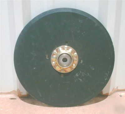 Grain drill disc for double disc with 5/8