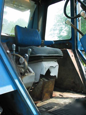 Ford 9600, dual wheel, cab with a/c tractor 