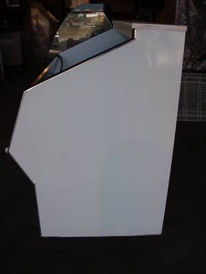Open display case masterbilt freezer 48
