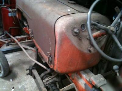 Allis chalmers D272 collectors tractor, very rare.