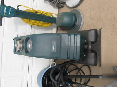 Nobles tennant pams industrial floor scrubbers