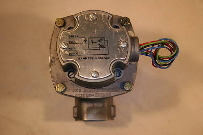 Vickers / eaton hydraulic filter with solenoid sensor