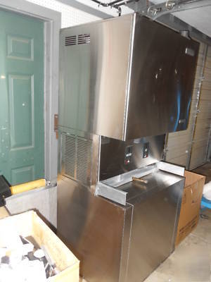 Scotsman touchfree ice and water dispenser