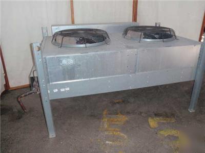 Hussmann dual rooftop air cooled remote condenser unit