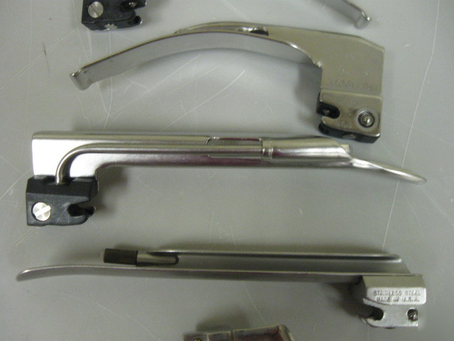 Lot 6 laryngoscope various attachments & manufacturers