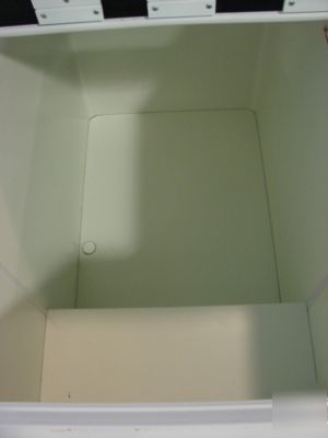 Fricon bunker cooler or freezer with lid, 45