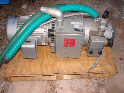 Becker dvt 2.140 rotary vane pump suction vacuum nice 