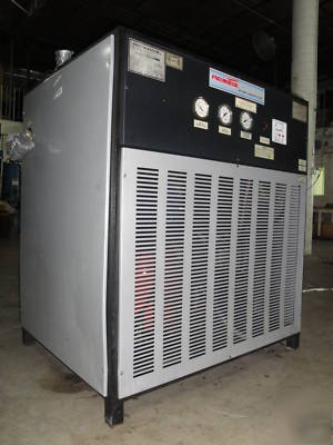 Pneumatech refrigerated compressed air dryer 400CFM