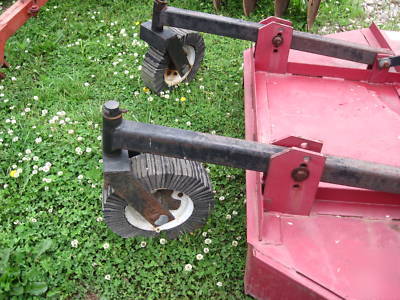 International machinery 7' 3 point rotary mower 