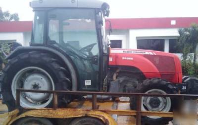 Massey ferguson 3435S with cab and ac. very nice 