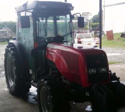 Massey ferguson 3435S with cab and ac. very nice 