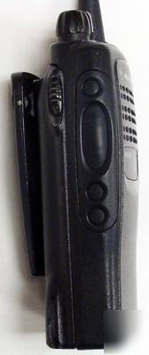 Mototola HT750 portable 2 way radio uhf 4 ch 4 watt 