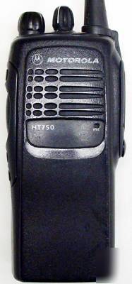 Mototola HT750 portable 2 way radio uhf 4 ch 4 watt 