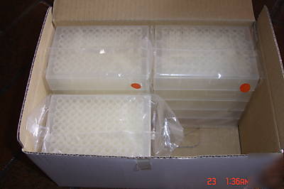 Vwr 96 well deep well microplates .5 ml 40002-022