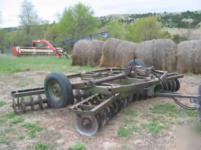 Oliver 12 foot hyrdaulic tandem trailer disc disk