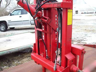 Tractor 3-point fork lift with hydraulic tilt. 2000 lbs