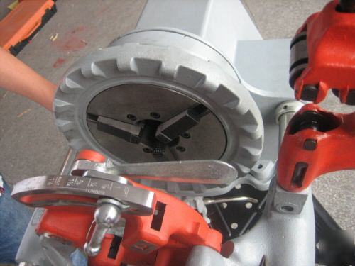 300 pipe threading machine compatible to ridgid 15682