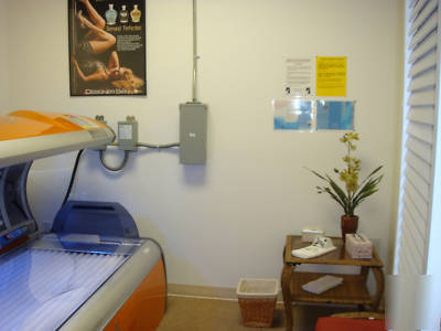 Luxurious tanning salon for sale