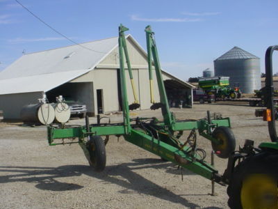 Tool bar from 8 row jd planter , flex