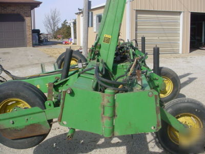 Tool bar from 8 row jd planter , flex