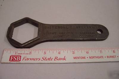Vintage universal harvester co. farm tool wrench