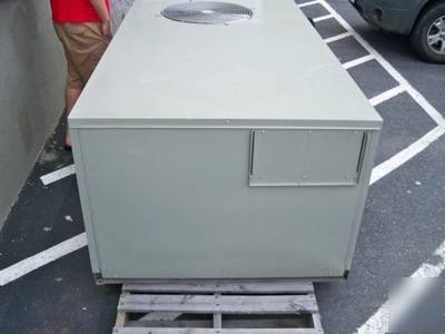 Trane voyager YCD049C3LCBF air conditioner