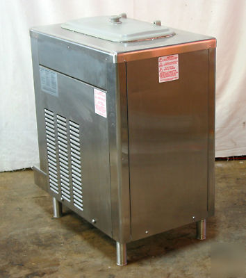 Taylor 702 single flavor ice cream freezer machine 2008