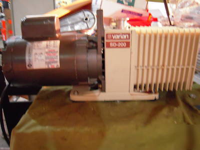 Varian SD200 dual stage rotary vane vacuum pump
