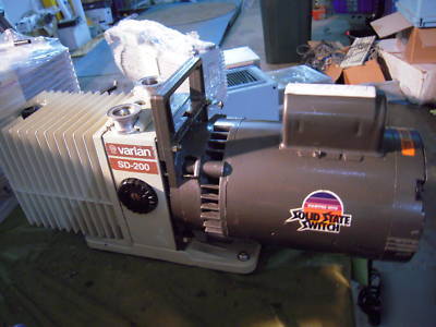 Varian SD200 dual stage rotary vane vacuum pump