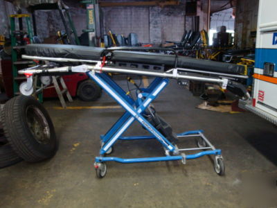 Ferno powerflexx power ambulance stretcher cot stryker 