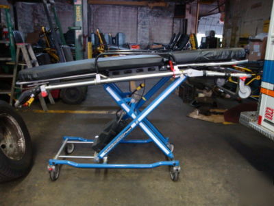 Ferno powerflexx power ambulance stretcher cot stryker 