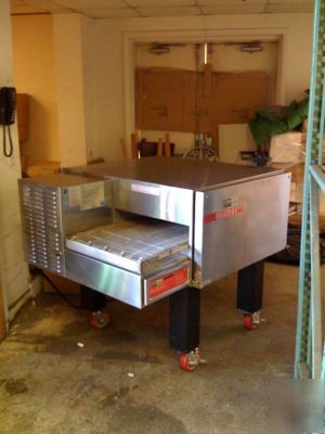 Blodgett MT2136G conveyor pizza oven - restaurant equip
